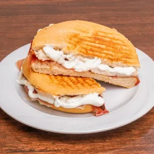 Campero o Baguette Serranito Pizza Nonno